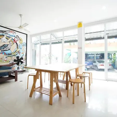 Bedbox Guesthouse And Hostel-2