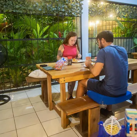 Argdivan Beach Hostel-2