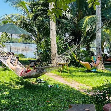 Coral Riverside Homestay & Hostel-2