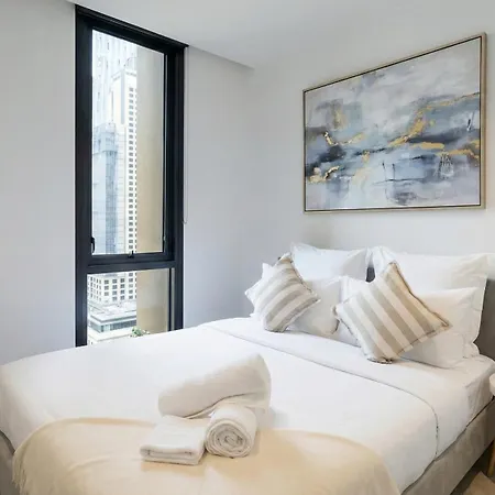 Cosy Corner 2Br With City Views-3