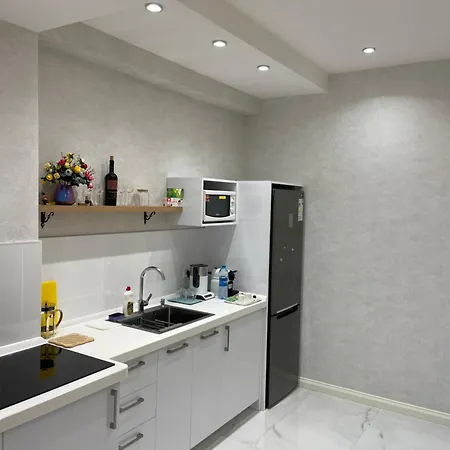 Baku City Center Studio - City View & Modern Comfort-2