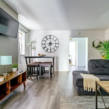 Jungle House Luxury Homes - Columbus Downtown Short North - Steps To Convention Center & Nationwide Arena - Sleeps Up To 6 - Free Parking - Over 5,800 Five Stars-2