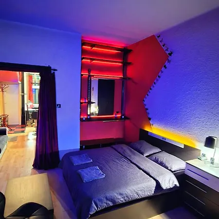 Sofia'S Gem Apartment - Prime Location-3