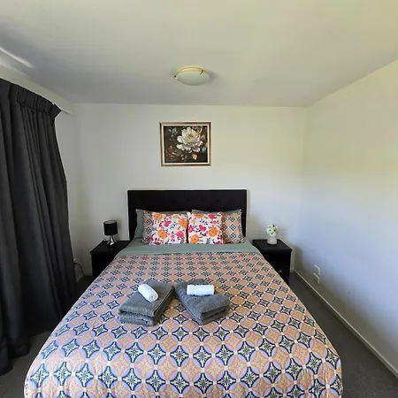 Cozy Two Bedroom Apartment In Wanaka, Nz-3