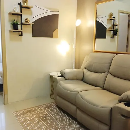 Lovers' Cozy 1Br Condo Near Mall And Airport With Free Netflix Premium And 100 Mbps Wifi-3
