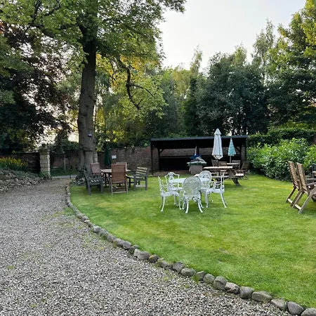 Studio 3B The Carriage House York 6M Village Location-2