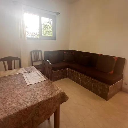 Residence Anjara Tanamakoa - Appartements Meubles A Tamatave Proche Centre Ville-2