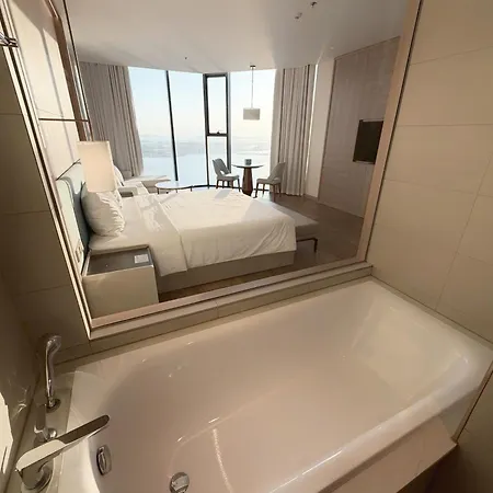 New Life Bai Chay Condotel - From 1 To 5 Bedrooms-3