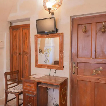 Kismet Cave House-2