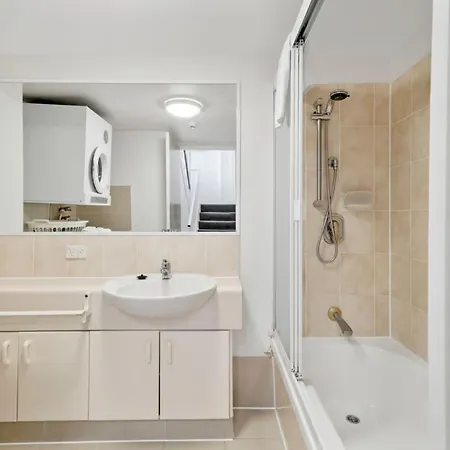 Markham Court-3