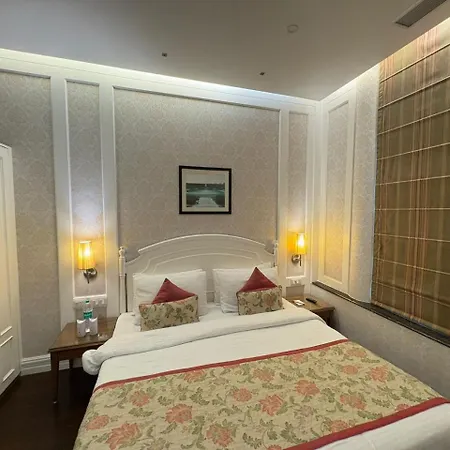 Hotel Bright-2
