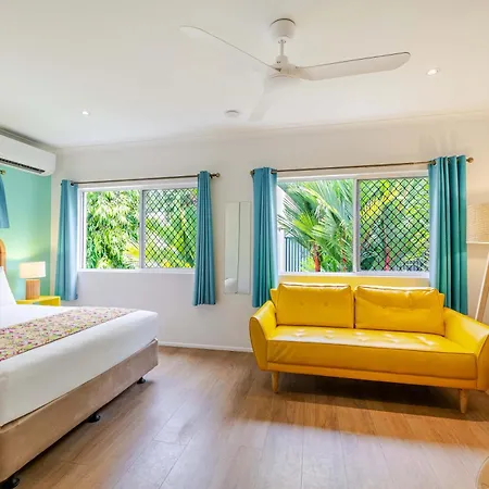 Port Douglas Motel-3