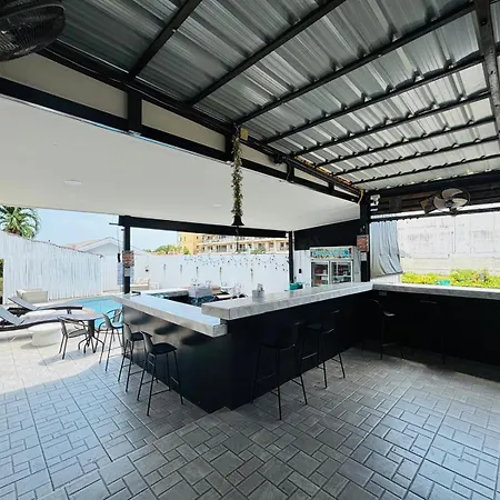 1715 House - White Rhino-2