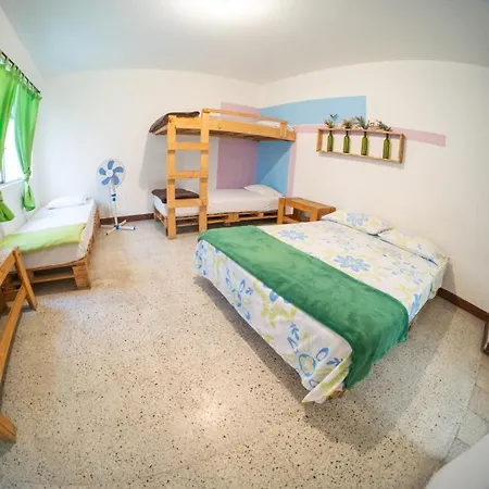 Hostal Paz Y Vida-3