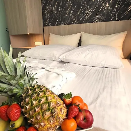 Elegante Apartments & Jacuzzi Wladyslawowo - Adults Only-3