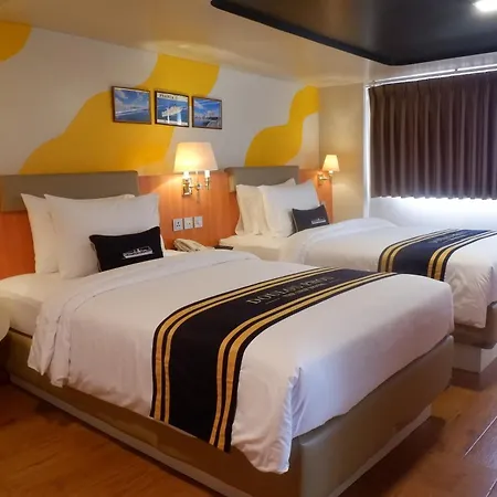 Doulos Phos The Ship Hotel-3