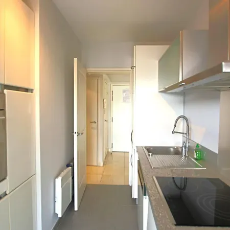 Fully Equipped Apartment With Large Terrace Lounge Area-2