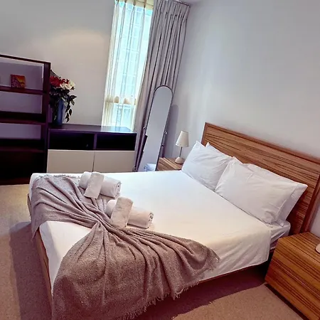 Central Prime King Size Apartment-2