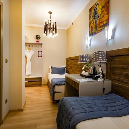 Grand Point Hotel 2-3