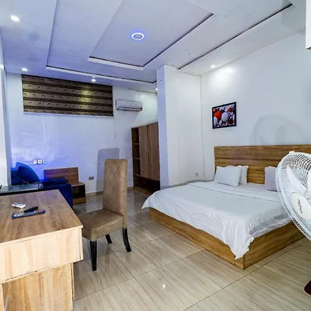 Frenezia Hotel And Apartment Ikeja Gra-3