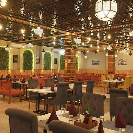 Hotel Vivanta Inn Near Delhi Airport With Free Airport Drop-3