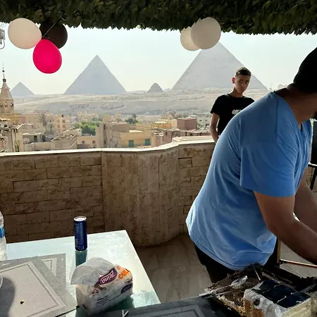 E Pyramids Hills Inn-3