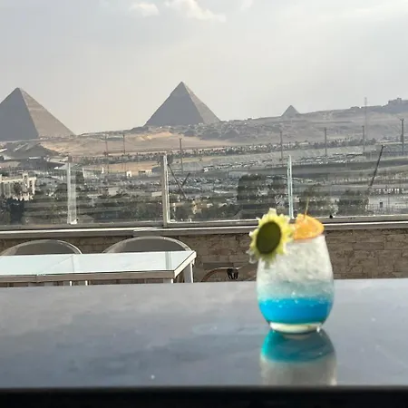 Pyramids & Museum Luxury Inn-3