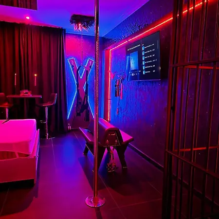 Amour Sauvage Luxury Suite-2