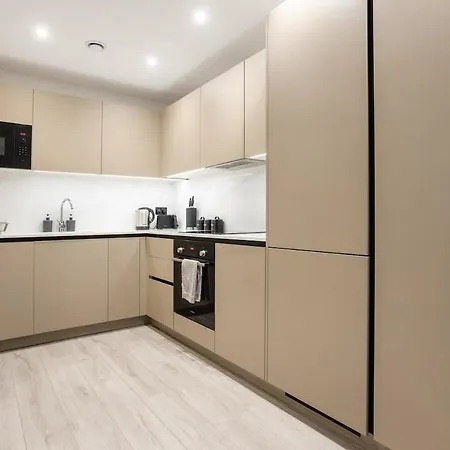 Modern 2Br Fast Wifi Free Parking-2