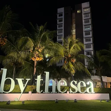 Azure Haven - Seaview Resort Home, By The Sea Batu Ferringhi-2