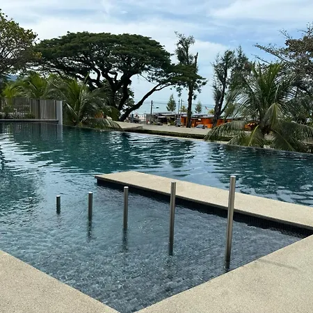Azure Haven - Seaview Resort Home, By The Sea Batu Ferringhi-3