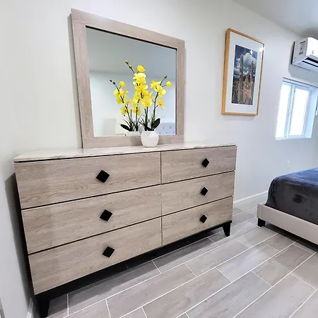 Modern 2Br Guest Suite W En-Suite Bathrooms 10 Min To Rodeo Drive Near Kaiser And Cedars Hospitals-3