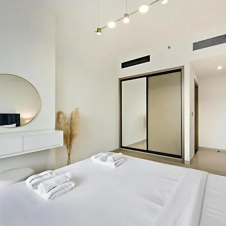 Stunning 1 Bedroom Modern Luxury Residence At Jvc-2