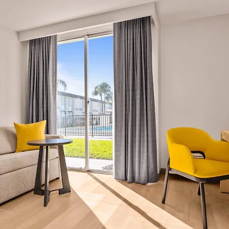 B&B Hotel Orlando International Drive Near Universal - Newly Renovated!-2