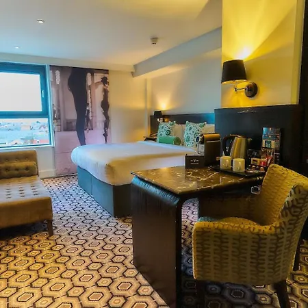 The Vincent Hotel-3