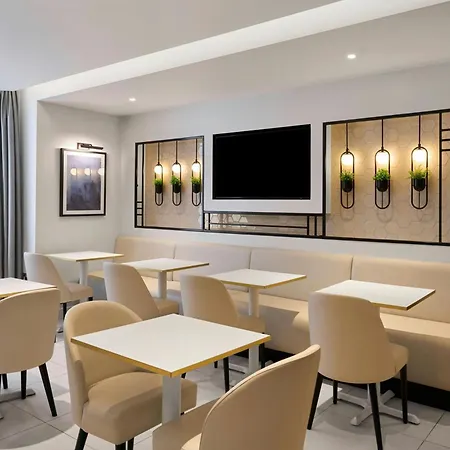 Four Points Flex By Sheraton London Kensington Olympia-3