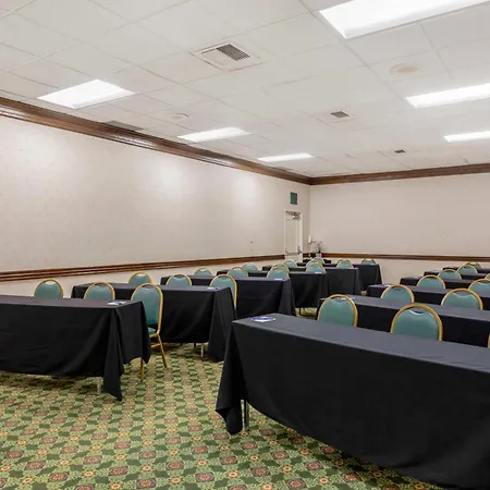 Clarion Hotel Anaheim Resort-3