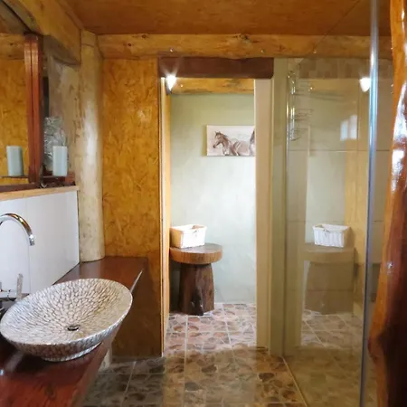 Tniqua Stable Inn-2