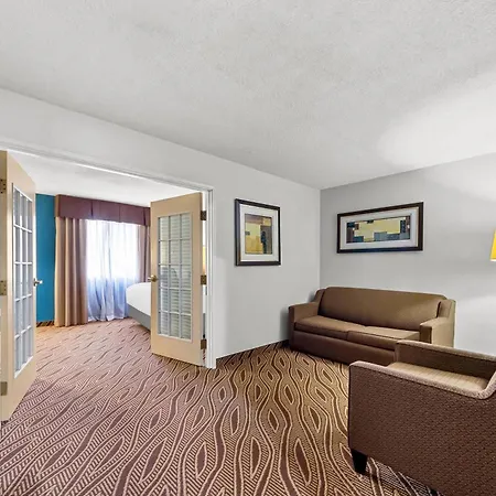Quality Inn & Suites San Antonio Airport - Stone Oak-2