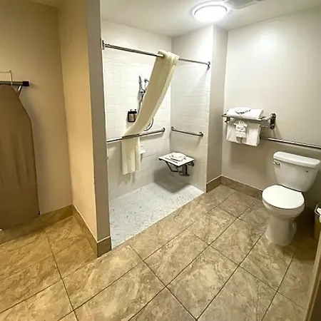Stanford Inn & Suites Anaheim-2