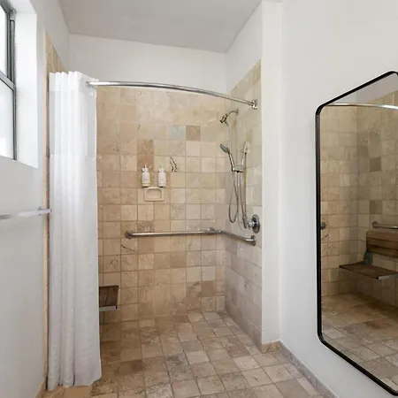 Ramada Suites By Wyndham San Diego Hotel Circle Area-3