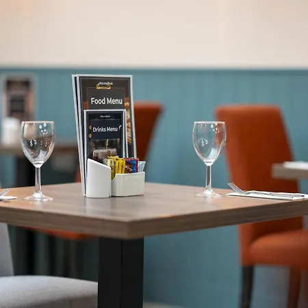 Ramada London Stansted Airport-2