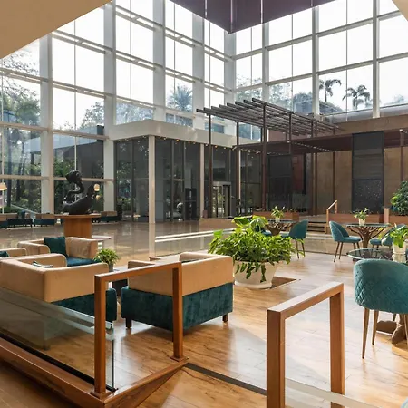 Radisson Blu Plaza Hotel Hyderabad Banjara Hills-3