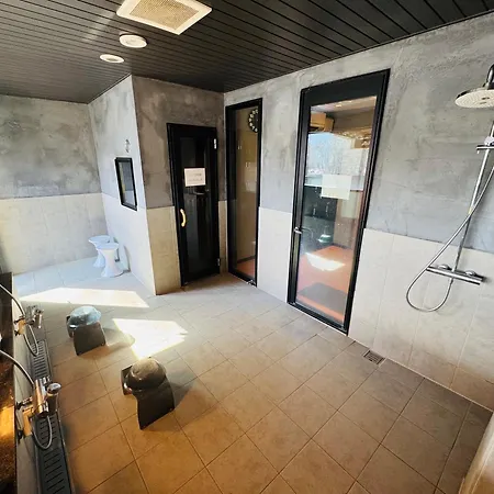 Shoji Lake Hotel-3