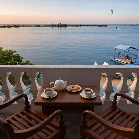 Dinuda Lagoon Hotel-3