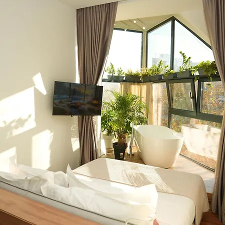 Retreat Apartments-3