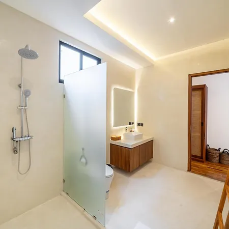Alisa Villa - Pool Retreat With Rooftop Lounge Close To Beach-2
