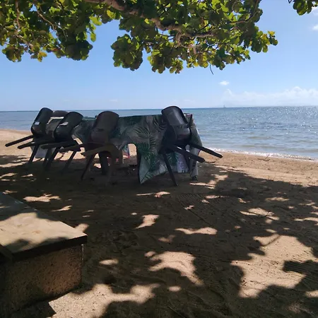 Fare Faaroa Lodge-2