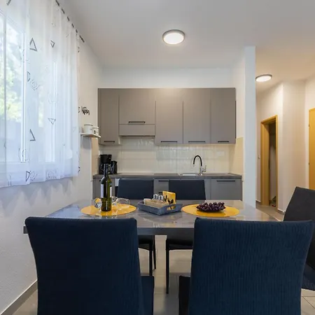 Sea & Stone Apartment No 1 In Starigrad-2