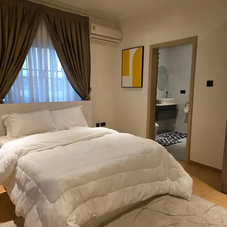 Terra Verte Court-2
